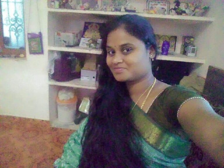 slim Tamil wife small boobs exposing to ex