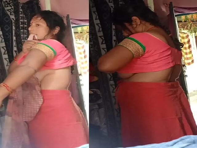 bhabhi wearing blouse after bathing viral