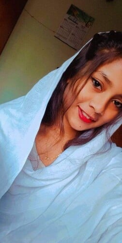 Bengali girl topless boobs showing selfies for