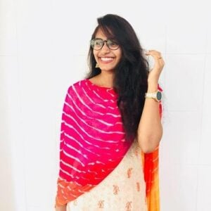 hairy pussy slim girl nude posing for