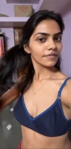 slim girlfriend naked figure like a hot