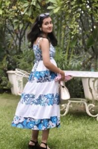 virgin Indian GF topless small boobs