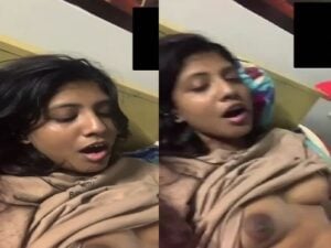 moaning GF video call to boyfriend to show