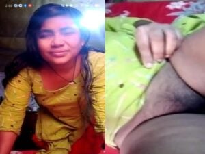 Bangladeshi bhabhi showing ass and fingering