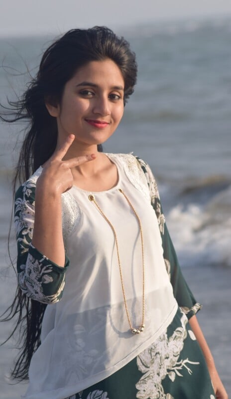 cutest and hottest girlfriend exposing her untouched