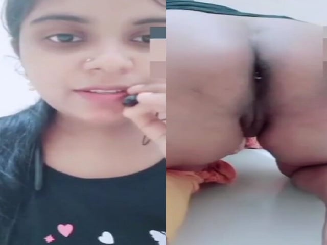 girlfriend asshole showing and fingering pussy viral