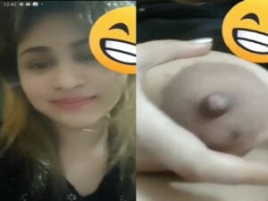 cutest girl live nude show for her boyfriend viral