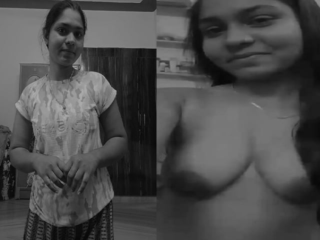 Chennai girl boobs showing in black and
