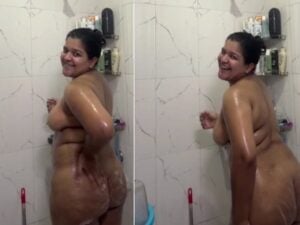 chubby aunty big booty showing during naked